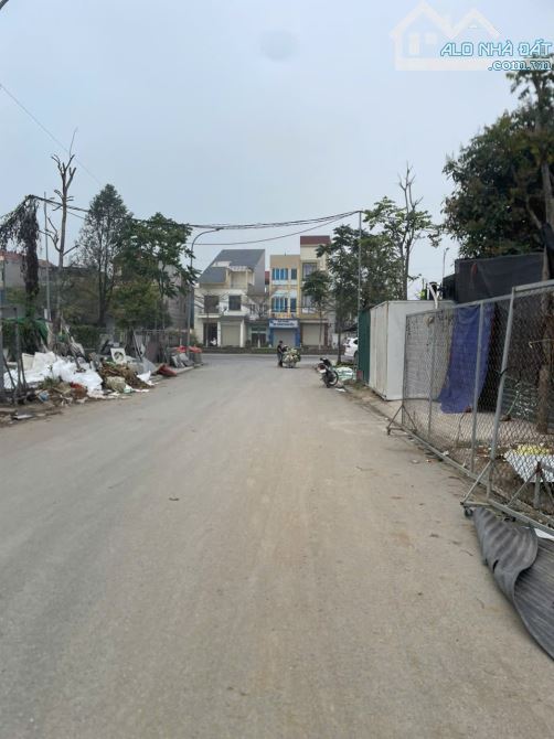 Bán đất xuân ổ B làn 2 quốc lộ 1 phường Võ cường TPBN 211m2 mặt 12.3m giá 13 tỷ - 1