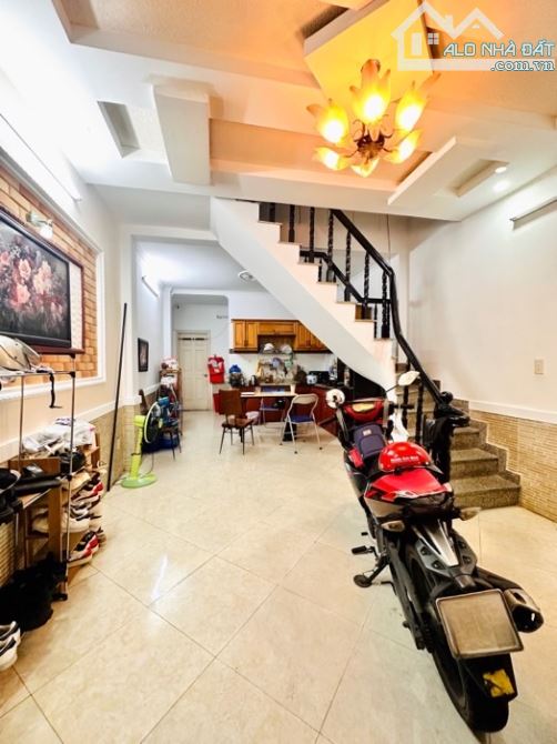 Bán nhà 2 tầng, trung tâm Bình Thạnh, chỉ 5,3 tỷ đồng. - 1