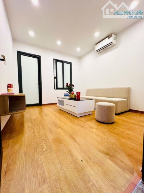 Chính chủ bán: nhỉnh 2 tỷ bán nhà tập thể Hạ Đình, Nguyễn Trãi: 60m2, 2 ngủ, 2 wc, lô góc - 1