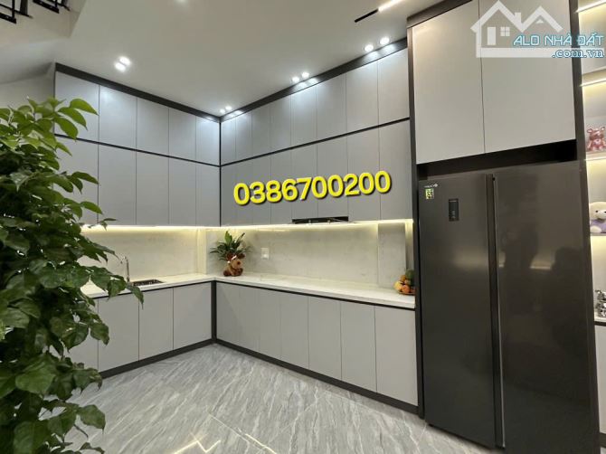 Bán nhà Lai Xá 35m2x5T- Giá chỉ 4.x tỷ, ô tô đỗ cửa, 50m ra phố, full nội thất xịn, ở ngay - 1