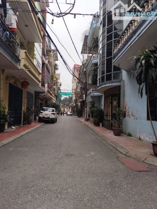 Bán đất khu phân lô sài đồng 75m² , mt 5m , đường ôtô tránh kinh doanh giá 15 tỷ . - 1