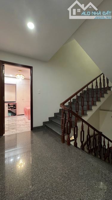 Bán Gấp Nhà Mặt Tiền Trần Quý , Q11 , vị trí đẹp , 4 X 17m , 3 lầu , 16,3 tỷ TL - 1