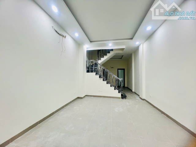 NHÀ THÁI HÀ ĐỐNG ĐA, PHÂN LÔ Ô TÔ VÀO NHÀ, THOÁNG TRƯỚC SAU,  40M2 NHỈNH 13 TỶ - 1