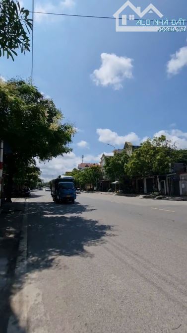 Đất mặt đường 351 ngay gần ngã 4 Nguyễn Trường Tộ, kinh doanh buôn bán tốt - 1