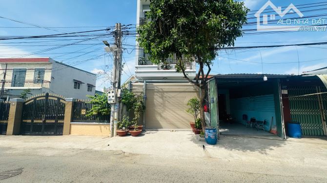 Nhà mặt tiền kinh doanh gần BigC GO, phường Dĩ An, thành phố Dĩ An. 15 tỷ - 1
