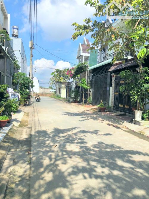 Đất Bà Điểm Hóc Môn GIÁ NGỘP chỉ 1tỷ1 diện tích 100m2 - Đất Thổ Cư - 1