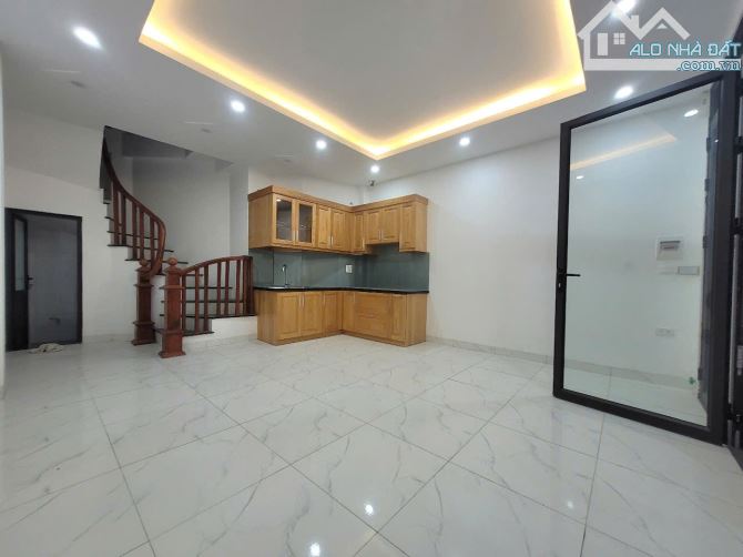 Siêu phẩm Văn Quán 30m2, 5 tầng, mặt tiền 3,8m chỉ 7,05 tỷ sát ô tô tránh. - 1