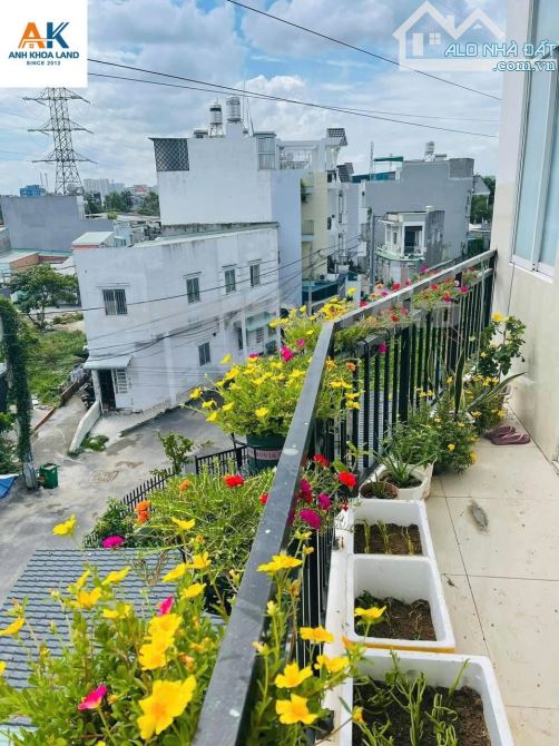 Bán nhà Linh Đông 3 tầng 228m2 ngang 10m HXH quay đầu view sông gần Phạm Văn Đồng sẵn HĐT - 1