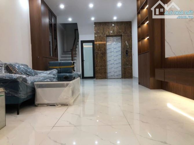 Bán Nhà 5 Tầng Thang Máy 50m² , Ô tô đỗ tại gần phố Bà Triệu, Hà Đông, Giá quanh 9 Tỷ
