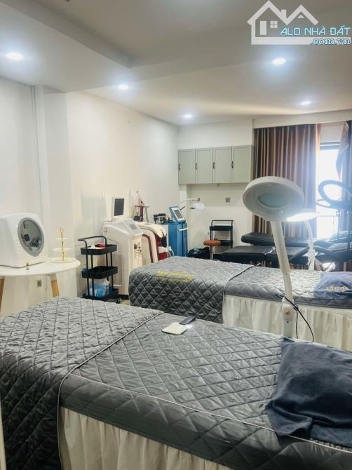 Sang nhà Kinh Doanh Mặt Tiền Nguyễn Thái Bình,P4,Tân Bình giá 300tr TL - 1