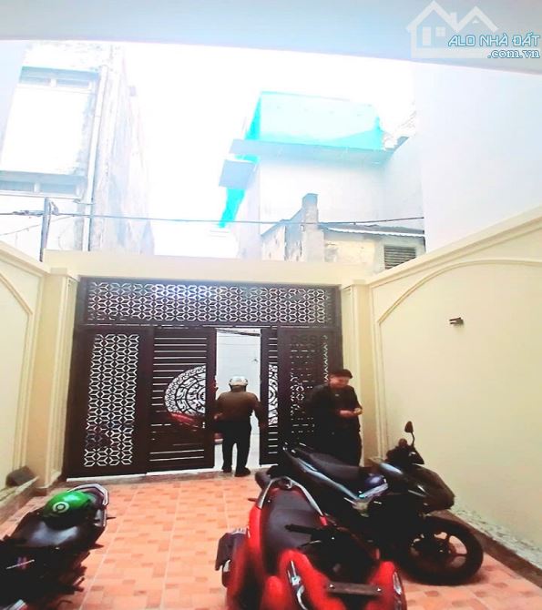 Bán nhà đường Võ Văn Kiệt, Cầu Ông Lãnh, Q1, 92m2, 4 tầng, thang máy, mới cong - 1