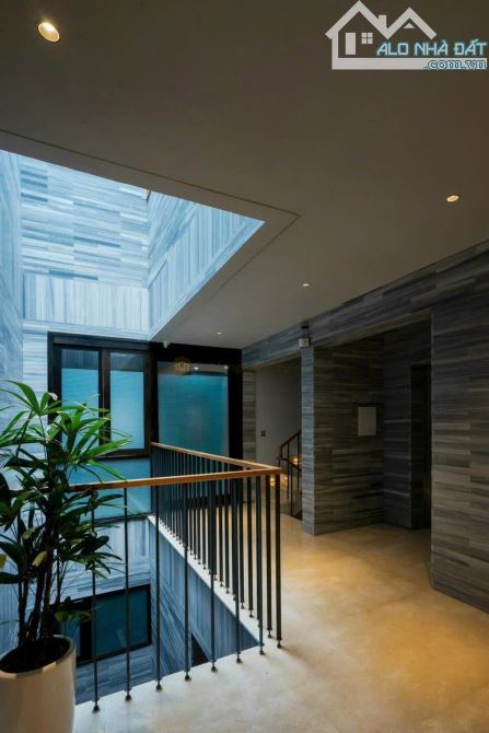 CHÍNH CHỦ GỬI BÁN TÒA NHÀ HẦM 5 TẦNG – LÊ VĂN THÊM, P.13, TÂN BÌNH – THANG MÁY, KHU VIP - 1