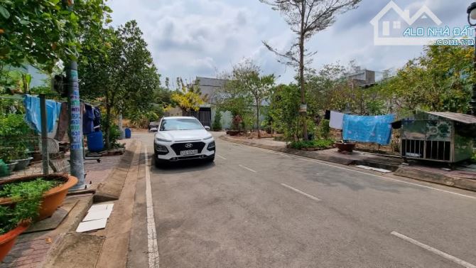 Bán đất hẻm đường Hoàng Hữu Nam p Tân Phú Tp Thủ Đức - 2