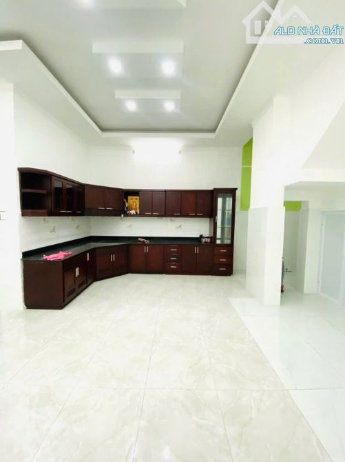 Cho Thuê Nhà Trệt 3 Lầu 5Pn Trục Chính KDC Nam Long - 2