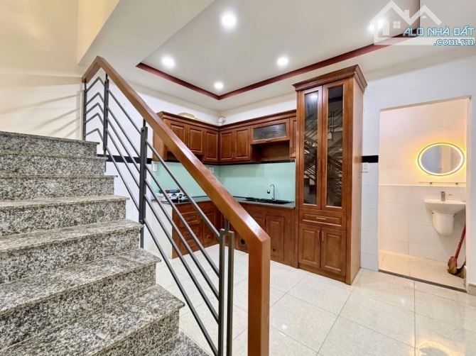 HẺM XE HƠI 5M - NHÀ 2 TẦNG MỚI ĐẸP - 40M2 CHỈ 3.6 TỶ - 2