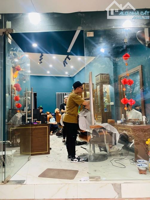 Bán nhà mặt phố kinh doanh ô tô tránh ngay Phùng Hưng Xa La Hà Đông - 2