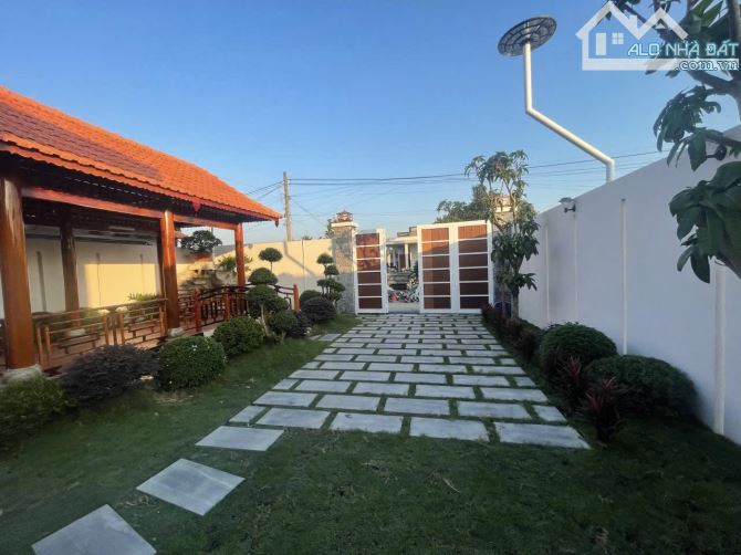 ✨ VILLA GIÁ RẺ (Ngang 10M x Dài 25M) chỉ 2,5 Tỷ - KÊU GIÁ AI CŨNG NGẠC NHIÊN VÌ NÓ QUÁ TỐT - 2