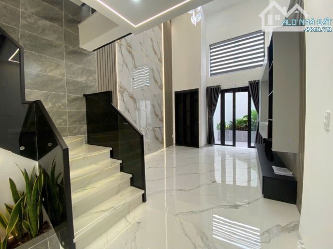 PHẠM ĐĂNG GIẢNG 66 M2 - 5 TẦNG 5 PN - BÌNH HƯNG HÒA - KHU VÍP DÂN TRÍ CAO BÌNH TÂN - HXT - 2