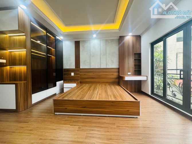 BÁN GẤP NHÀ ĐƯỜNG KHƯƠNG ĐÌNH. 6 TẦNG MỚI, THANG MÁY, THÔNG SÀN, NGÕ THÔNG. - 2