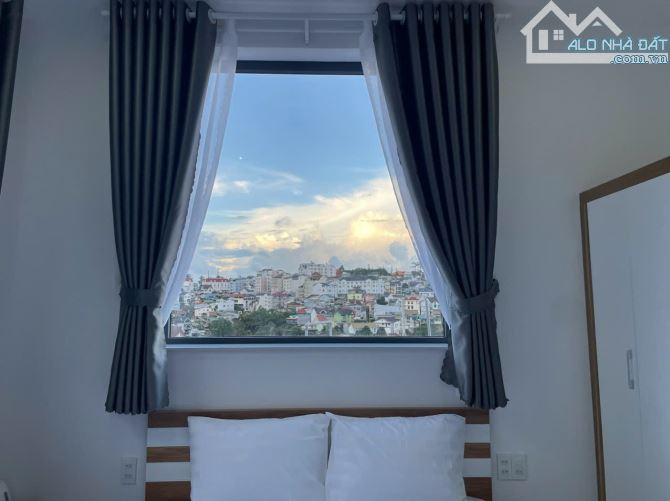 HOMESTAY 5 PHÒNG + 1 CĂN HỘ ĐƯỜNG Ô TÔ LỚN P3 GIÁ 7 TỶ - 2