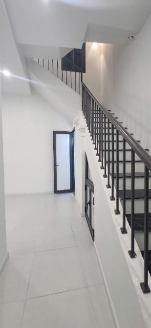 BÁN NHÀ NGỌC THUỴ.LONG BIÊN, 63M x 3 TẦNG, GIÁ 6,4 TỶ , CẠNH CẦU LONG BIÊN - 2