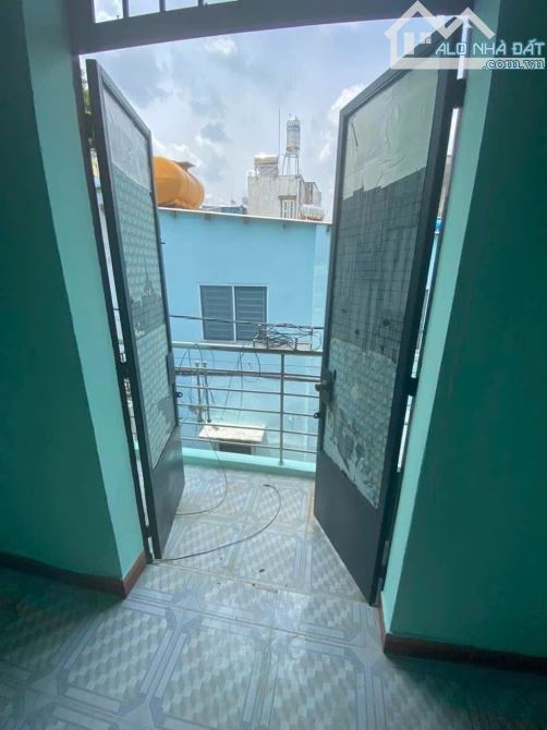 Gấp bán nhà 1351/...đường Phan Văn Trị, F10, Gò Vấp,  50m2, 2 lầu, 3PN,2WC nhỉnh 4tỷ - 2