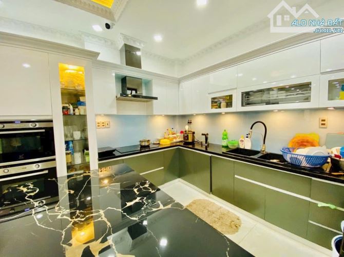 BIỆT PHỦ VIP NHẤT QUẬN TÂN PHÚ - THANG MÁY - NGAY ĐẠI HỌC CÔNG THƯƠNG - 5 TẦNG - NGANG 7M - 2