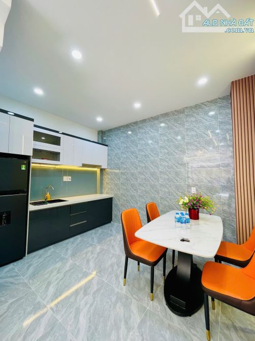 BÁN NHÀ 3 TẦNG – HẺM 5M NHỰA – GẦN HOÀNG BẬT ĐẠT, CỐNG LỠ – 4PN – GIÁ NHỈNH 6 TỶ - 2