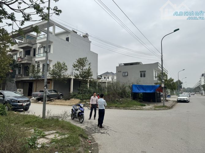 Bán 2 Lô Góc Khu Hồ Sen Đường Lê Lai – Phường Đông Vệ, Vỉa Hè KDoanh DT: 180m – Giá: 7.2Tỷ - 2