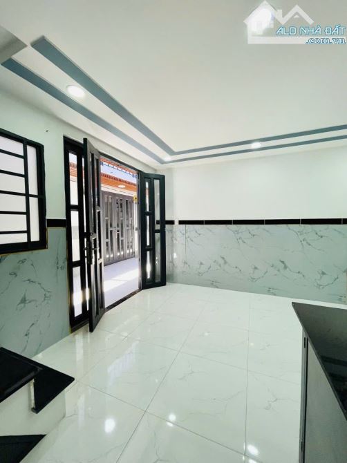 CƠ HỘI VÀNG khi mua nhà 1 trệt 1lầu, 2PN GIÁ TỐT TẠI ngã 3 Mỹ Hạnh gần chợ giá 395trieu - 2