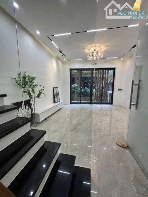 CHÍNH CHỦ BÁN NHÀ LÊ HỒNG PHONG, HÀ ĐÔNG, 45M2 X 5 TẦNG THANG MÁY, MT4.5M - CHỈ 10 TỶ - 2