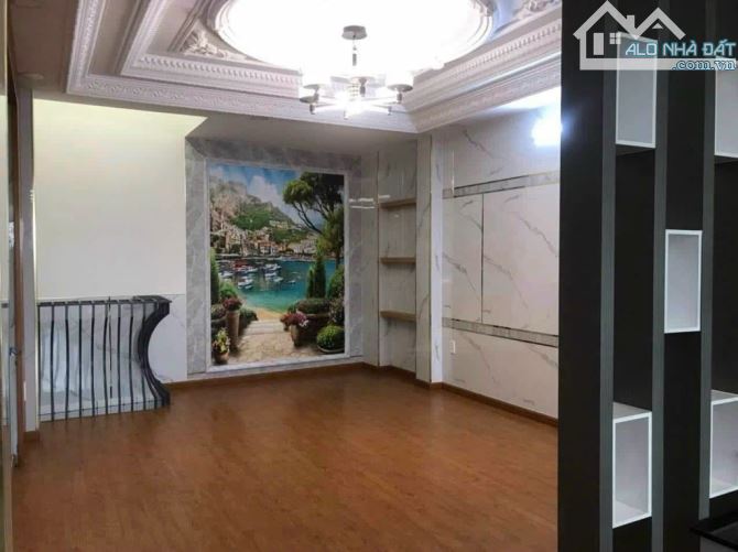 CẠNH KHU TÁI ĐỊNH CƯ 38HA NHÀ 5 TẦNG PHAN VĂN HỚN HẺM 12M THÔNG -53M2 (4*13.5) -NHỈNH 8 TỶ - 2