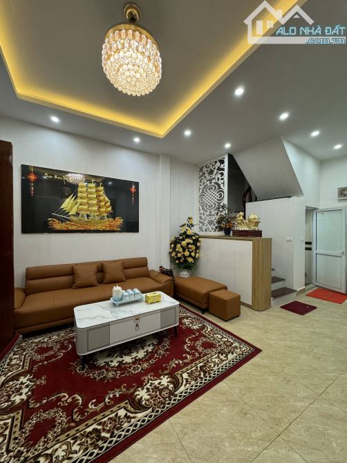 Bán Nhà Phố Việt Hưng 4 Tầng, Mt Khủng, 35m2 Gần Phố, Đủ Nội Thất, Giá 6,6 Tỷ - 2