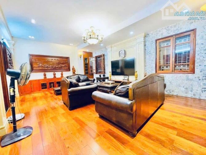 PHÂN LÔ PHỐ 8/3 - HAI BÀ TRƯNG - GARA - THANG MÁY - Ô TÔ TRÁNH - 83M X 7 TẦNG - MT 7.5M - 2