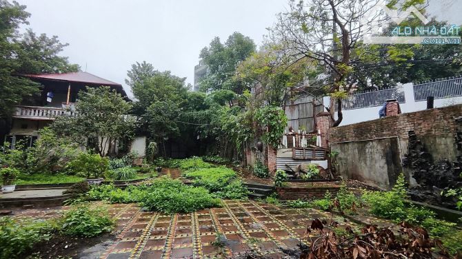 BÁN ĐẤT ÂU CƠ, TÂY HỒ - 1989M2 , MẶT TIỀN 47M - GIÁ 195 TỶ - 2