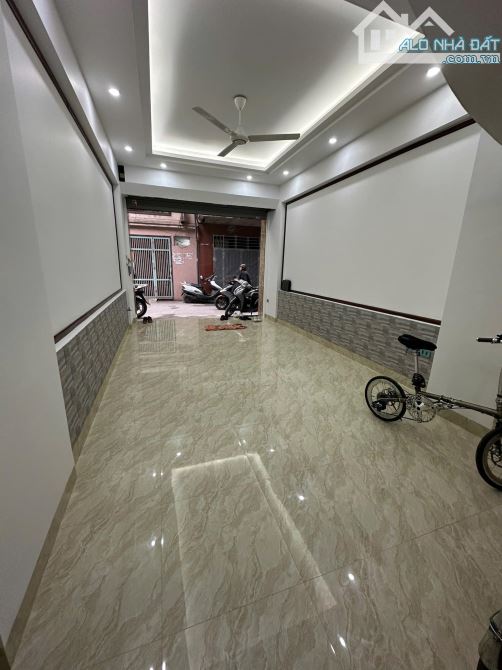 Siêu Phẩm Vương Thừa Vũ - Thanh Xuân - 52m2 x 5T - Mặt Ngõ Thông - MT 5M - Gía 18,5 tỷ - 2