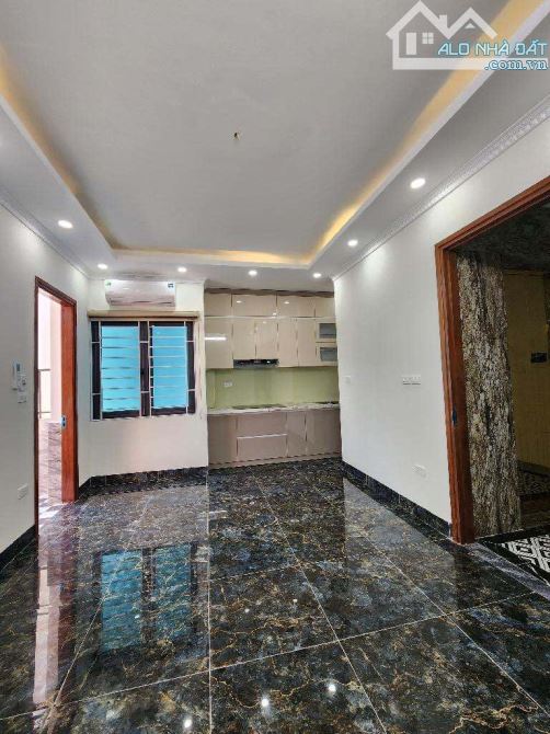 BÁN NHÀ TRUNG TÂM QUẬN HAI BÀ TRƯNG - NGÕ RỘNG - GẦN PHỐ - 2