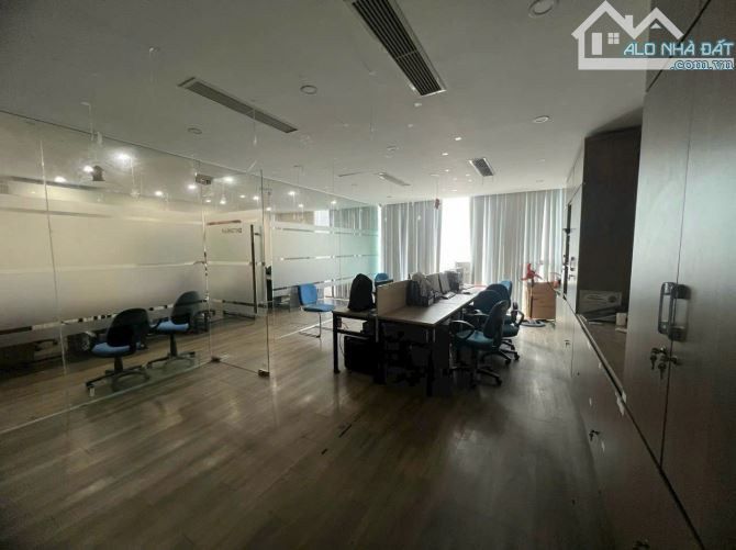 BÁN GẤP VĂN PHÒNG HIM LAM VẠN PHÚC 76 M2 6 TẦNG Ô CHỜ THANG MÁY - 1