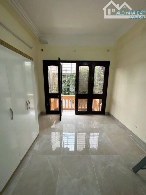 bán nhà cho thuê căn hộ  Yên Lãng, Láng Hạ, Đống Đa, DT :51m2. Giá : 17,2 Tỷ - 4