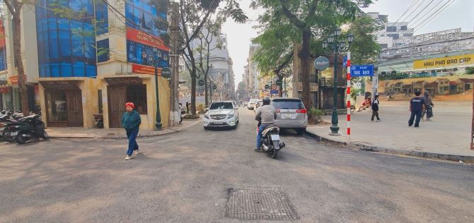 Duy nhất 1 căn bán! Mặt ngõ Trúc Lạc, Trúc Bạch, lô góc, ô tô, kinh doanh 50m2 giá 20 tỷ - 3