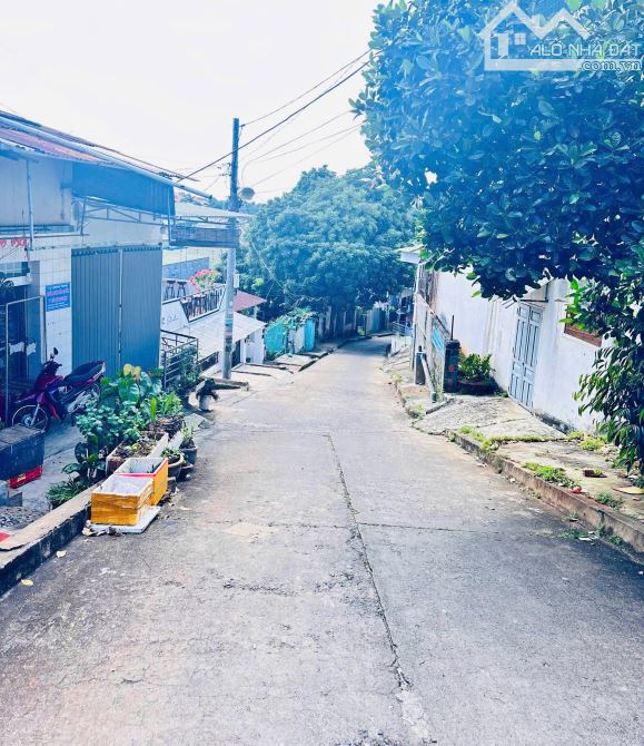 Bán nhà trung tâm phố giá rẻ hơn vùng ven - 3