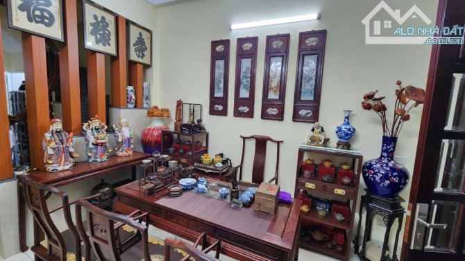 BÁN NHÀ NGỌC THUỴ. LONG BIÊN , 48,8M , 3,5 TẦNG, GIÁ 6,6 TỶ, NGÕ MORNING , SÁT CÔNG VIÊN - 3