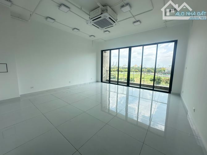 Cần cho thuê Shophouse mới 4,5 tầng Siêu Vip Khu Đô Thị Sala Quân 2 - 3
