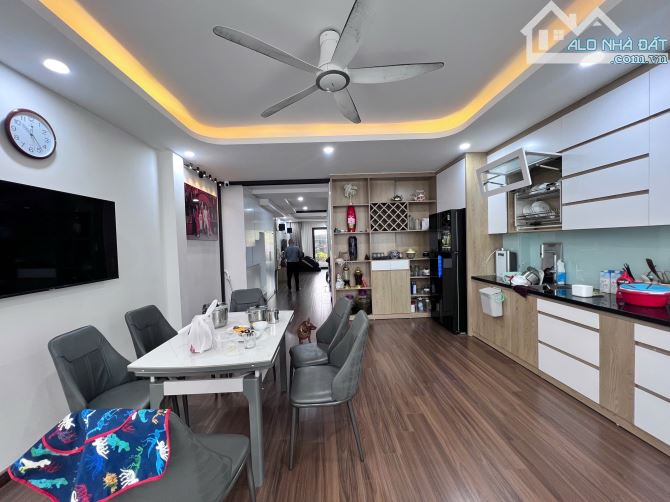 Bán Nhà Mặt Phố Tô Vĩnh Diện , 105m , mt 5,2m , 39 tỷ - 3