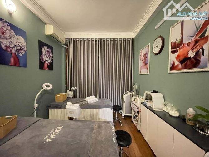 Bán nhà mặt phố Mai Dịch 45m2 x 5T, mt 4m, vị trí đẹp, vỉa hè KD, sẵn dòng tiền. Giá 18 tỷ - 3