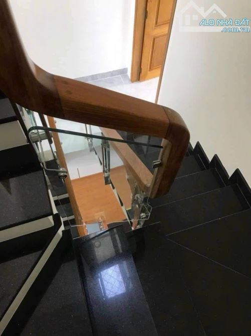 CẠNH KHU TÁI ĐỊNH CƯ 38HA NHÀ 5 TẦNG PHAN VĂN HỚN HẺM 12M THÔNG -53M2 (4*13.5) -NHỈNH 8 TỶ - 3