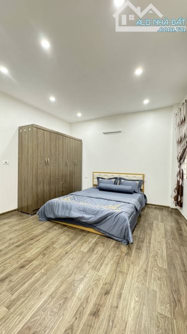 Bán Nhà Phố Việt Hưng 4 Tầng, Mt Khủng, 35m2 Gần Phố, Đủ Nội Thất, Giá 6,6 Tỷ - 3