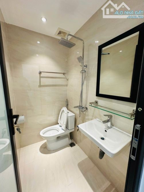 HIẾM CHDV Nguyễn Chí Thanh 95m2x7T Mặt tiền 6.5m 23P Studio DT 130 Triệu/ tháng 25 tỷ - 3