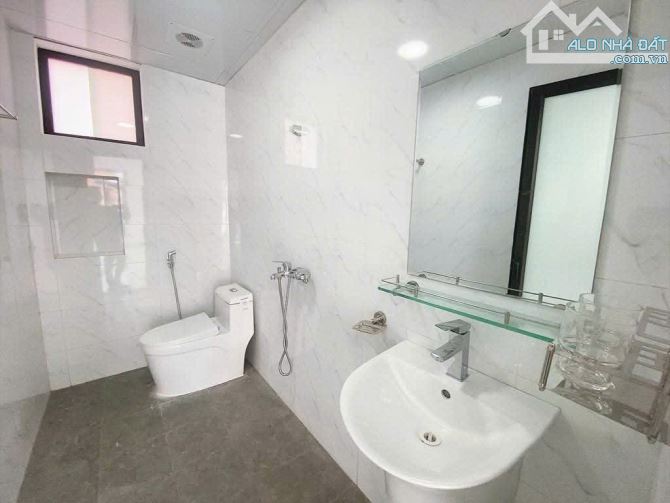 💥 Bán nhà LÊ HỒNG PHONG - Hà Đông - 45m² - 5 TẦNG - THANG MÁY - Ô TÔ QUA NHÀ - 15 M RA MẶ - 4