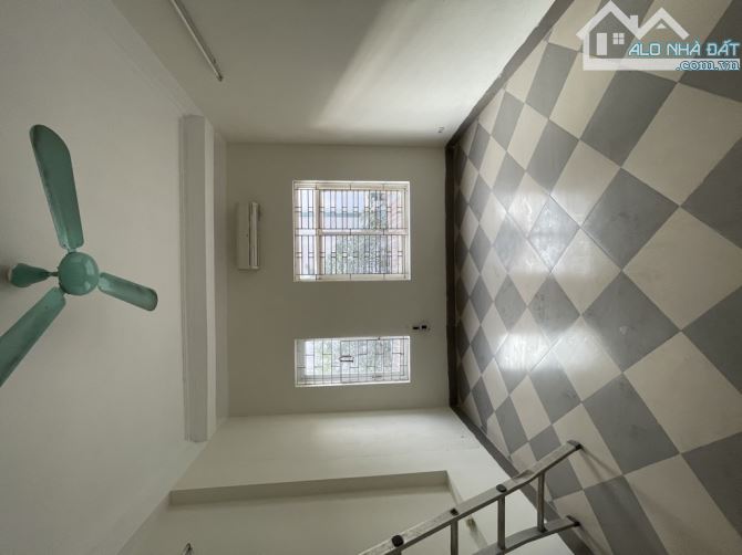 Bán nhà Tân Mai , ngõ thông , ô tô đỗ cửa , ô chờ thang máy , dt 45m x 5T x 8,5 tỷ - 4
